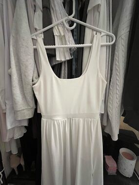 Wilfred White Scoop-Neck Maxi Dress